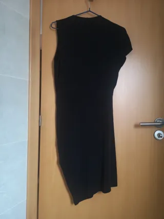 Vestido gasa asimétrico negro