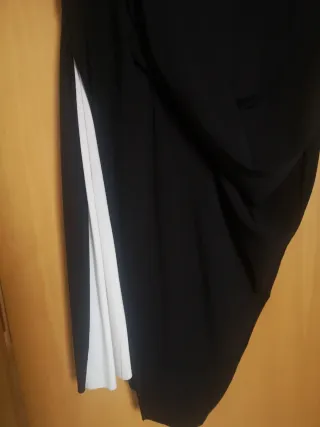 Vestido gasa asimétrico negro