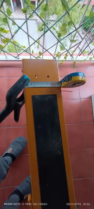 Caballete de hierro plegable ,y regulable en alto