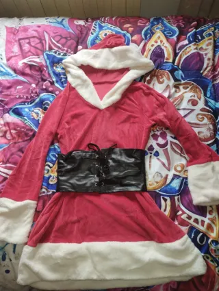 Vestido Mamá Noel con cinturón corsé.
