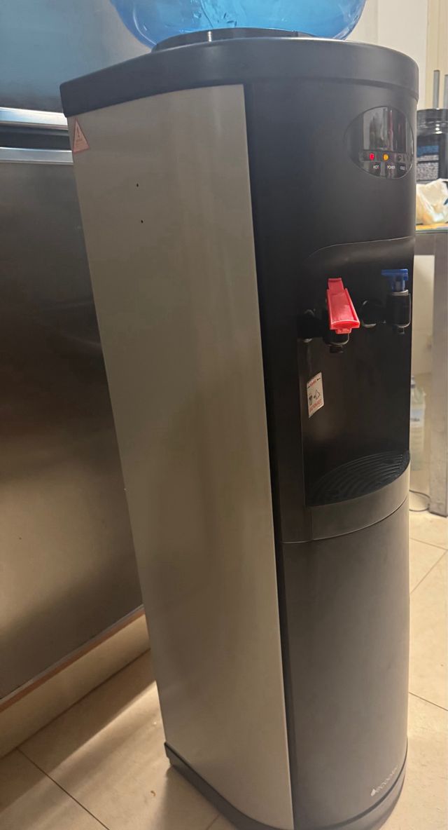 Dispensador Agua Fría/Caliente 20L