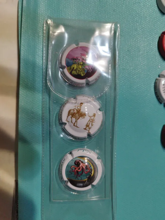 Lotto numero 32. Piastre Cava Pirulas