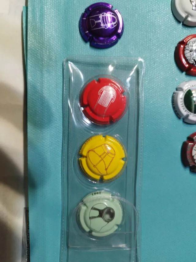 Lotto numero 32. Piastre Cava Pirulas