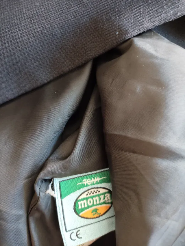 Chaqueta y Camisa Negra Talla L