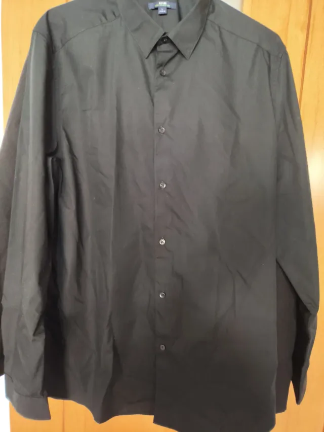 Chaqueta y Camisa Negra Talla L