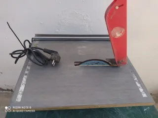 Cortadora de baldosas y azulejos