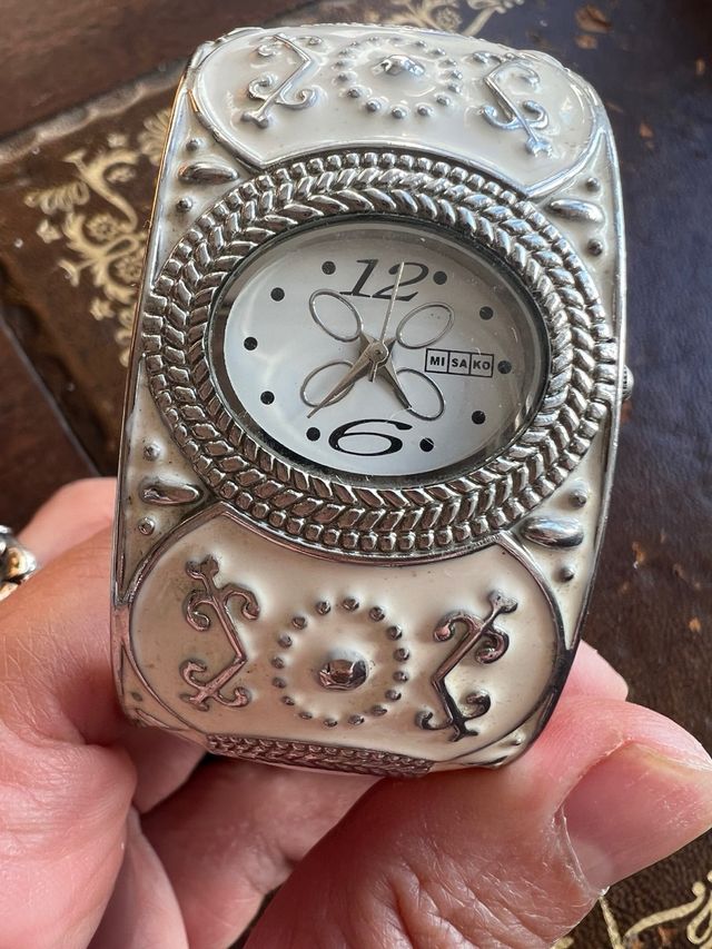 Reloj Misako Vintage Blanco y Plateado