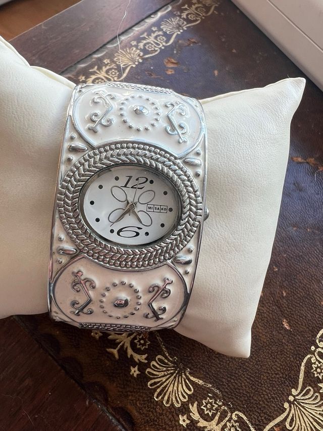 Reloj Misako Vintage Blanco y Plateado