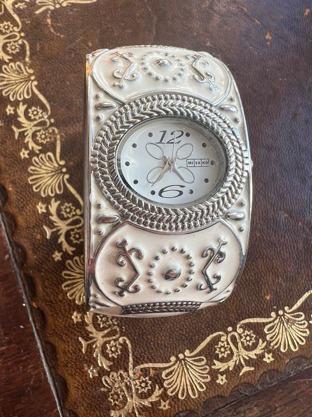 Reloj Misako Vintage Blanco y Plateado