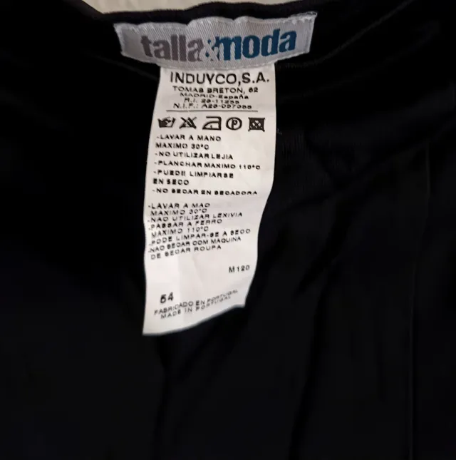 Falda negra con vuelo de neja Talla 54