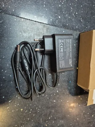 Adattatore HKY 14.0V 1.7A per TV e Monitor