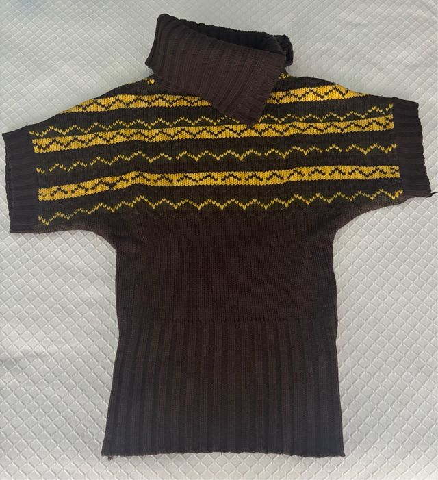 Jersey cuello alto estampado rayas