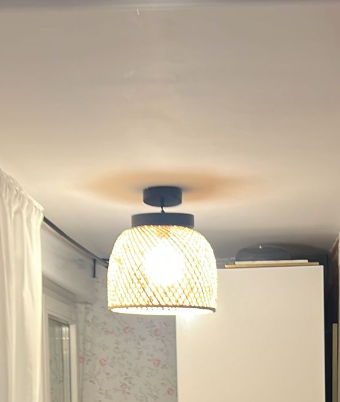 Lámpara de techo metal y mimbre