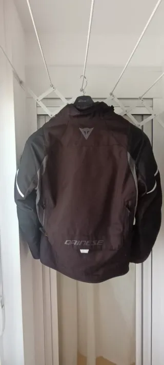 Chaqueta Dainese Negra y Gris