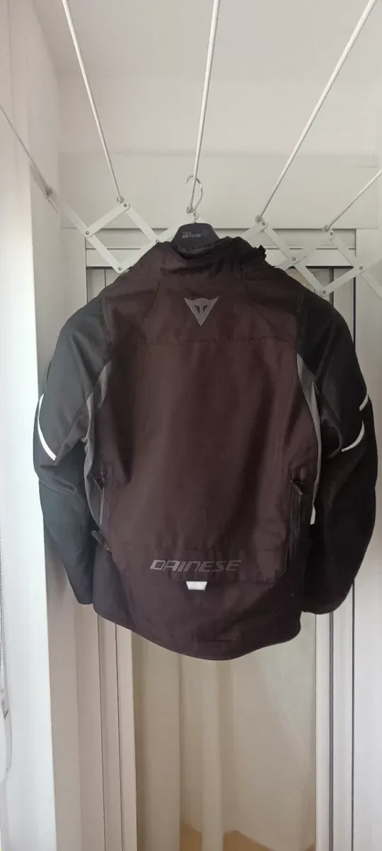 Chaqueta Dainese Negra y Gris