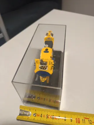 Modellino Moto Yamaha YZR-M1 2006 Rossi