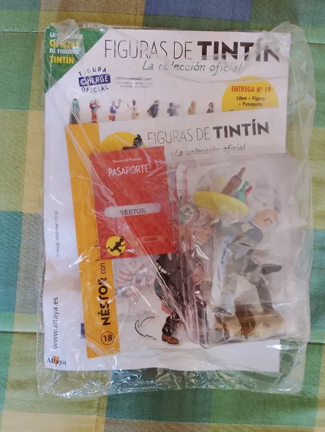 NÉSTOR con bandeja Figuras de Tintín La Colección