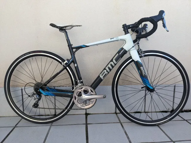 Bicicleta de carretera BMC Granfondo 01