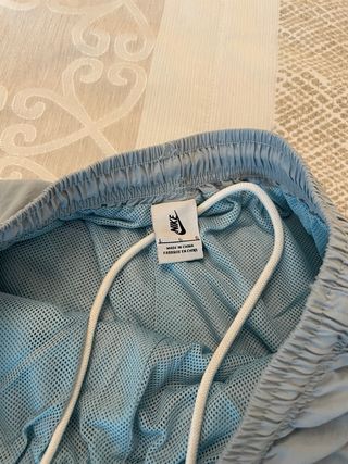 Pantalón deportivo Nike gris