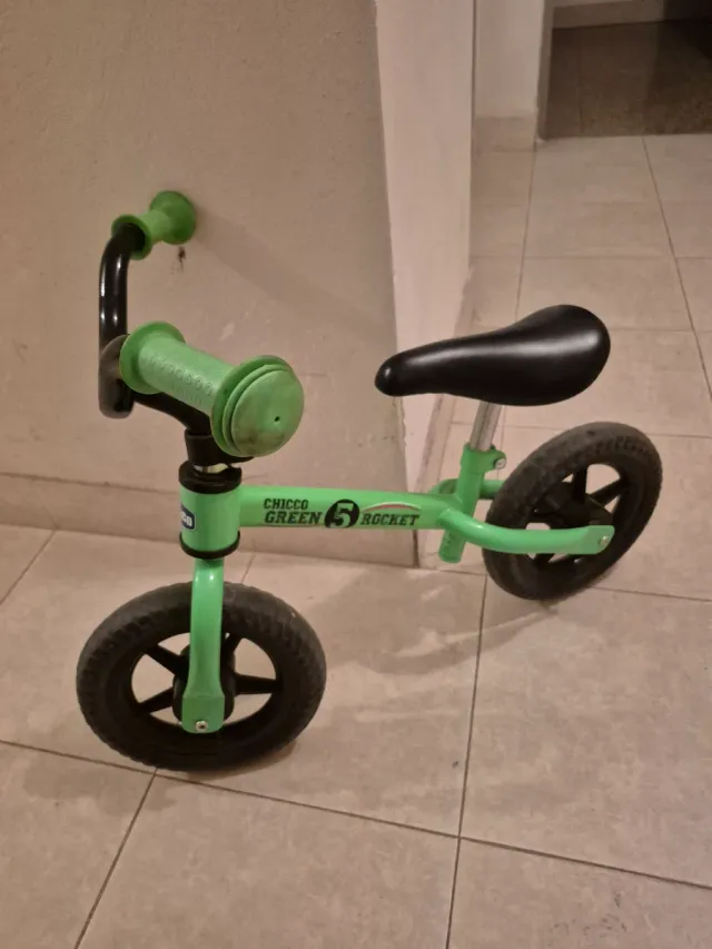 Bicicleta de equilibrio Chicco Green Rocket