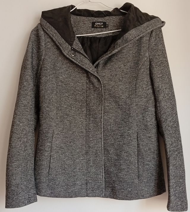 Chaqueta pelo verde y gris capucha