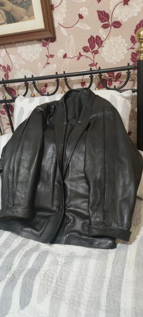 Chaquetón de piel negro mujer