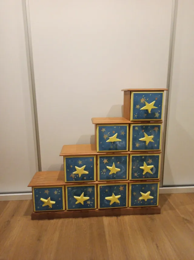 Cajonera infantil artesana estrellas madera maciza