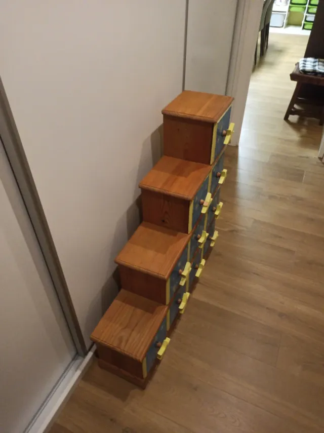 Cajonera infantil artesana estrellas madera maciza