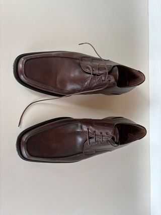 Zapatos de vestir marrones para caballero