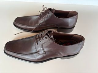 Zapatos de vestir marrones para caballero