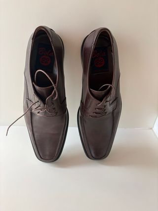 Zapatos de vestir marrones para caballero