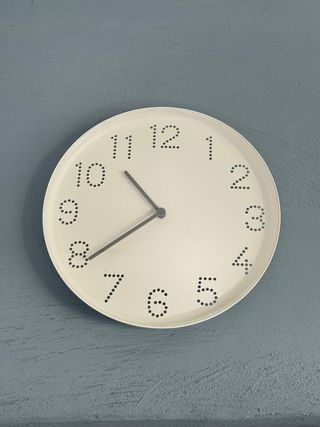 Reloj de pared blanco Ikea