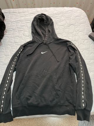 Sudadera Nike Negra con Logo