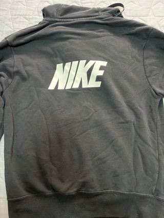 Sudadera Nike Negra con Logo