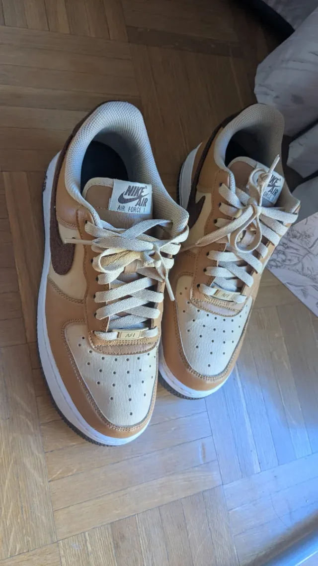 Nike Air Force 1 Beige/Marrón