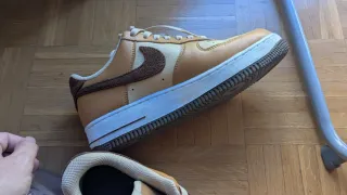 Nike Air Force 1 Beige/Marrón