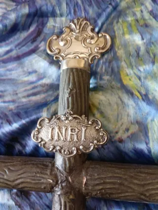 Crucifijo y Trono Chico