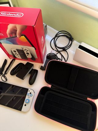 Nintendo Switch OLED Blanca + Accesorios