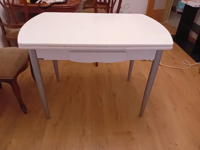 Mesa de cocina y 4 sillas