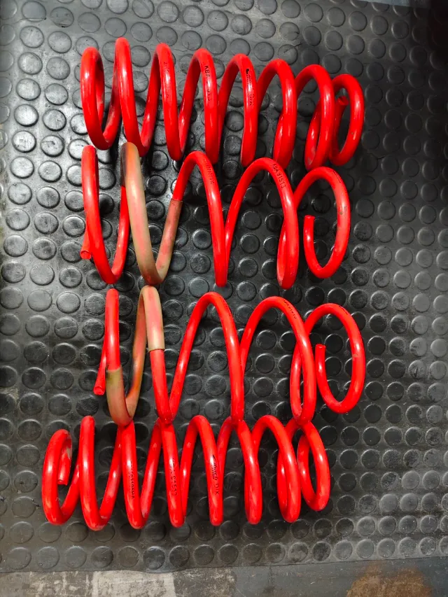 Muelles Cupra, RS y Variant