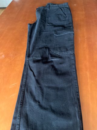 Pantalón cargo negro