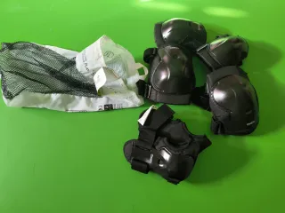 Monopatín Oxelo con protecciones