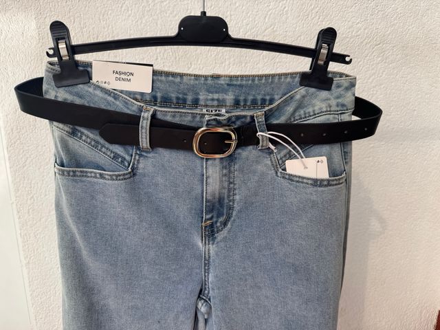 Pantalón vaquero ancho