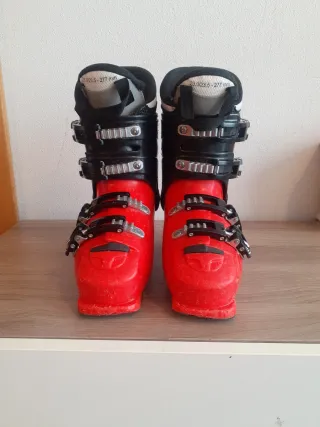 Botas de esquí infantiles rojas