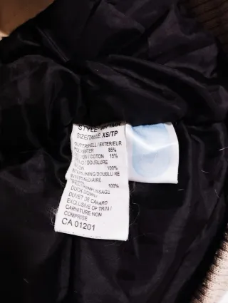 Chaqueta Canada Goose Beige Corta