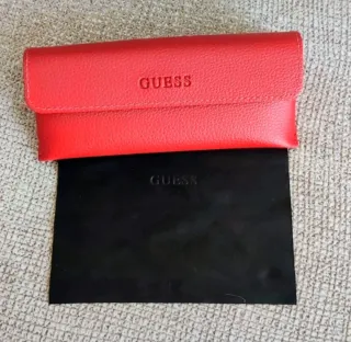 Estuches de gafas Guess (negro y rojo)