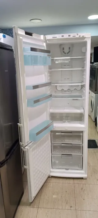 NEVERA COMBI SIEMENS NO FROST ENERGÍA A+