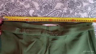 Pantalón recto Mango verde oliva