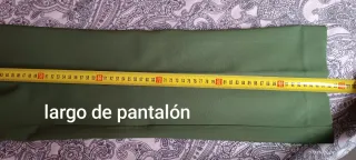 Pantalón recto Mango verde oliva