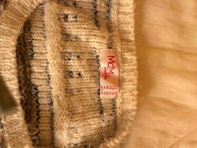 Jersey calentito beige y rojo